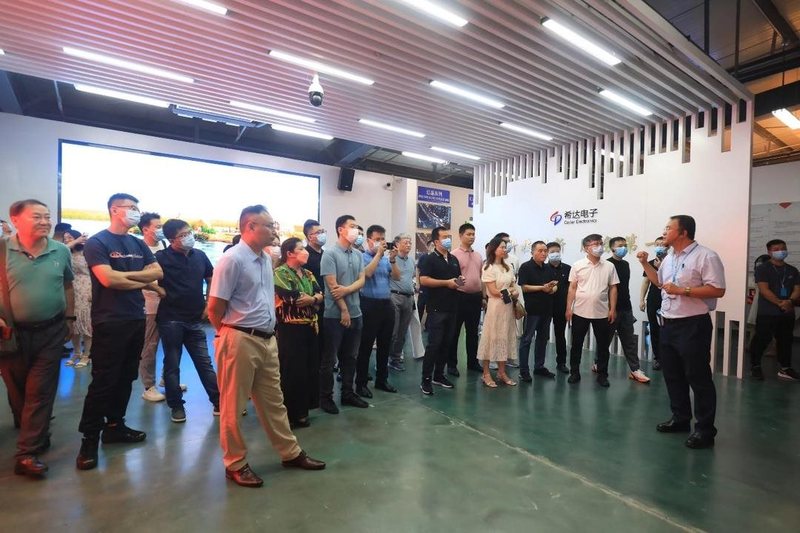 创新•聚势•共赢|2022年全倒装COB创新产品推介及合作交流大会成功召开