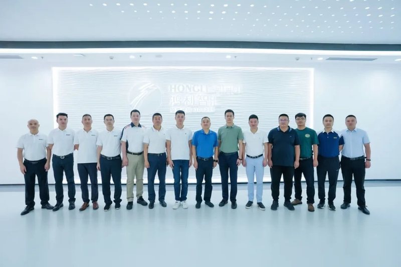 泸州老窖集团、泸州老窖股份党委书记、董事长刘淼率队调研考察鸿利智汇