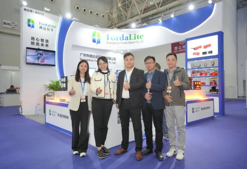 2023中国国际商用车展览会丨鸿利智汇携全系列商用车LED灯具产品亮相