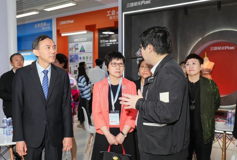 以科技创新融合 用智能绿色提质——首届中国（深圳）照明产业链科技创新展览会亮相鹏城